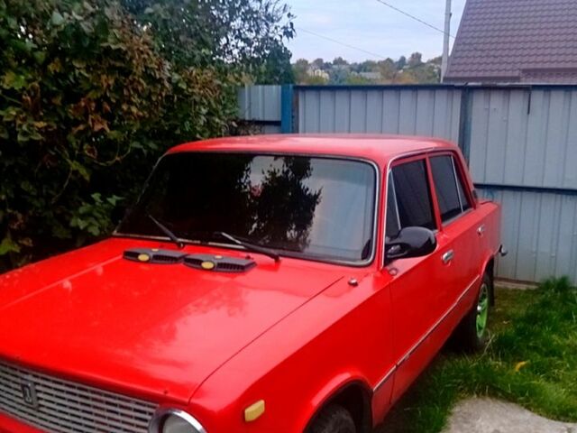 Красный ВАЗ 2101, объемом двигателя 1.2 л и пробегом 500 тыс. км за 600 $, фото 1 на Automoto.ua