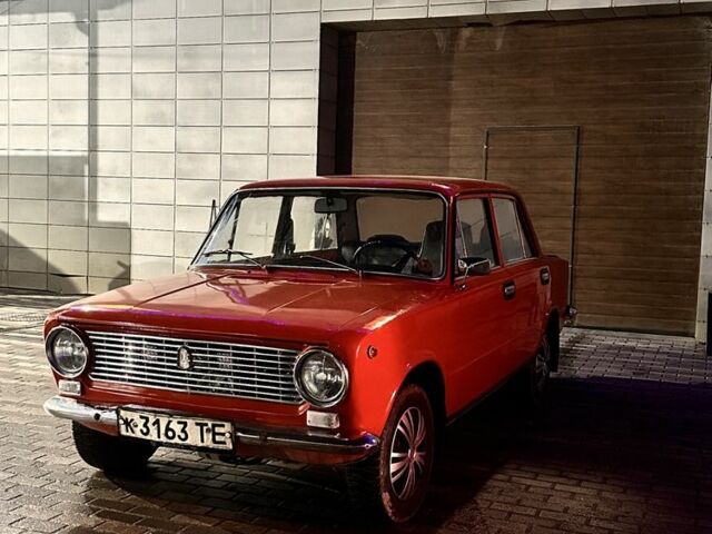 Красный ВАЗ 2101, объемом двигателя 1.2 л и пробегом 1000 тыс. км за 1000 $, фото 1 на Automoto.ua