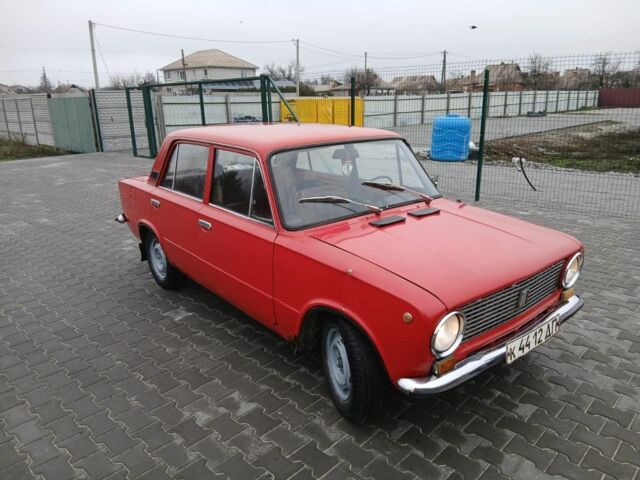 Красный ВАЗ 2101, объемом двигателя 1.3 л и пробегом 40 тыс. км за 640 $, фото 1 на Automoto.ua