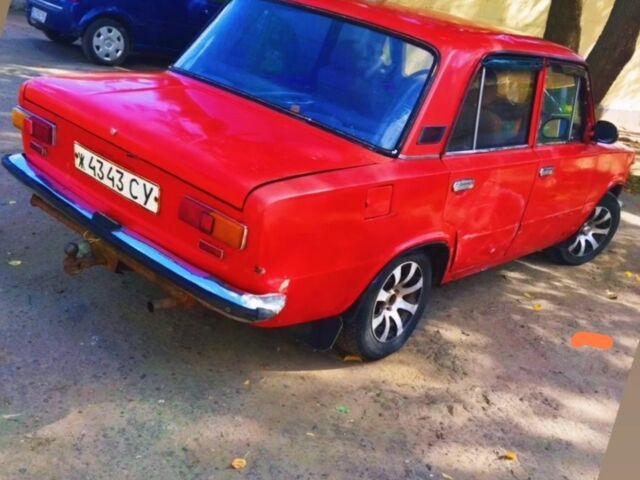 Красный ВАЗ 2101, объемом двигателя 1 л и пробегом 56 тыс. км за 500 $, фото 1 на Automoto.ua
