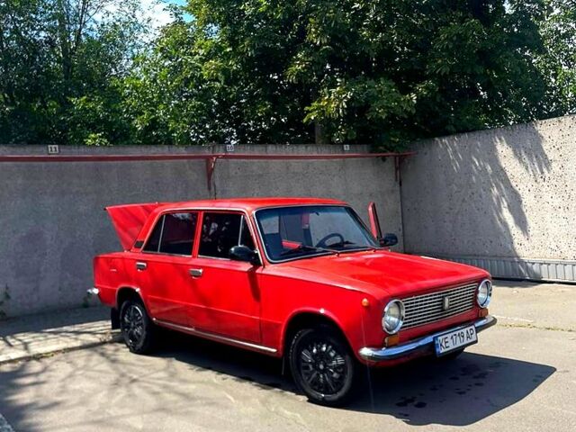 Красный ВАЗ 2101, объемом двигателя 1.2 л и пробегом 140 тыс. км за 1100 $, фото 1 на Automoto.ua