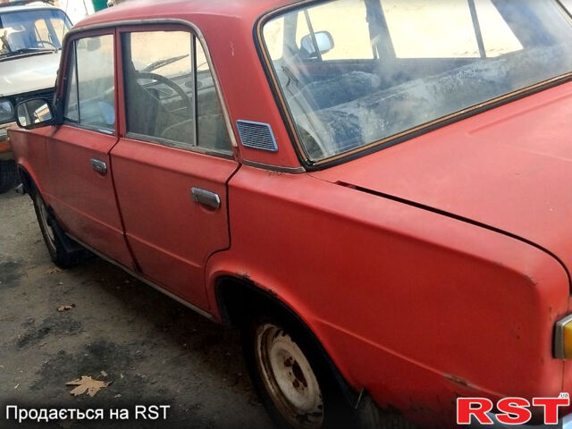 Красный ВАЗ 2101, объемом двигателя 1.3 л и пробегом 0 тыс. км за 700 $, фото 1 на Automoto.ua
