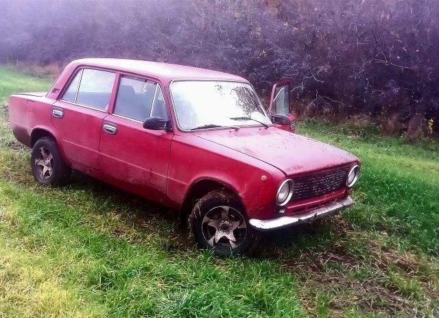 Червоний ВАЗ 2101, об'ємом двигуна 1 л та пробігом 83 тис. км за 408 $, фото 1 на Automoto.ua