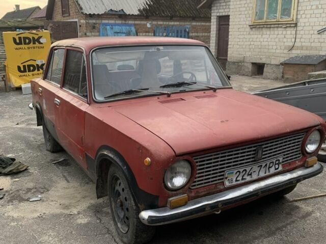 Красный ВАЗ 2101, объемом двигателя 1.3 л и пробегом 52 тыс. км за 400 $, фото 1 на Automoto.ua