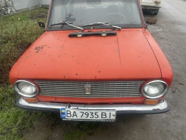Красный ВАЗ 2101, объемом двигателя 1.3 л и пробегом 100 тыс. км за 356 $, фото 1 на Automoto.ua