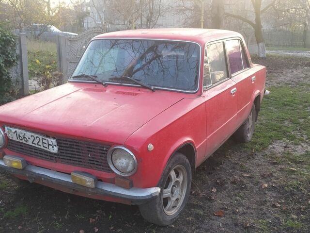 Красный ВАЗ 2101, объемом двигателя 0 л и пробегом 100 тыс. км за 473 $, фото 1 на Automoto.ua