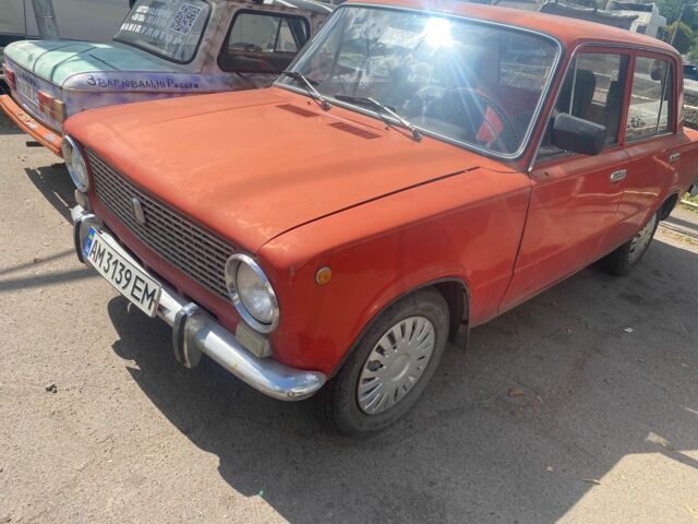 Красный ВАЗ 2101, объемом двигателя 1.3 л и пробегом 1000 тыс. км за 335 $, фото 1 на Automoto.ua
