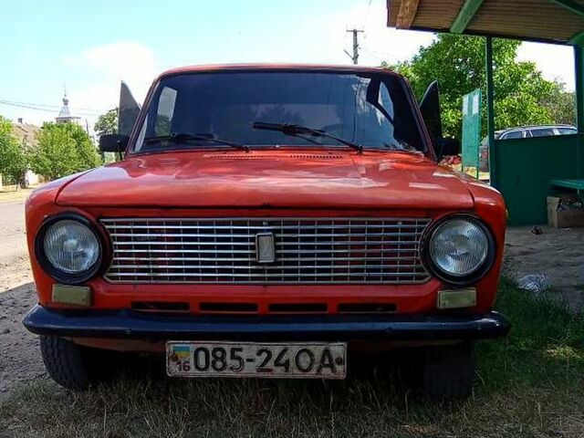 Красный ВАЗ 2101, объемом двигателя 1.6 л и пробегом 0 тыс. км за 550 $, фото 1 на Automoto.ua