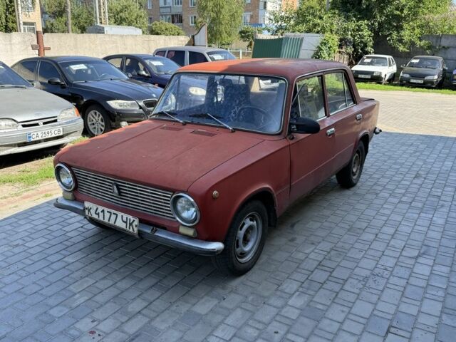 Красный ВАЗ 2101, объемом двигателя 1.3 л и пробегом 100 тыс. км за 241 $, фото 1 на Automoto.ua