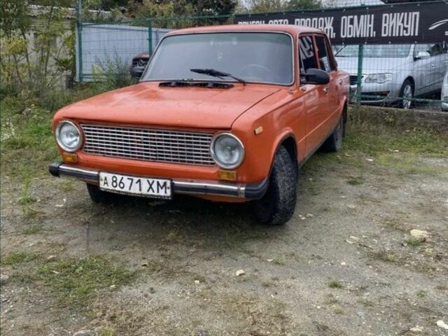 Красный ВАЗ 2101, объемом двигателя 1 л и пробегом 330 тыс. км за 100 $, фото 1 на Automoto.ua