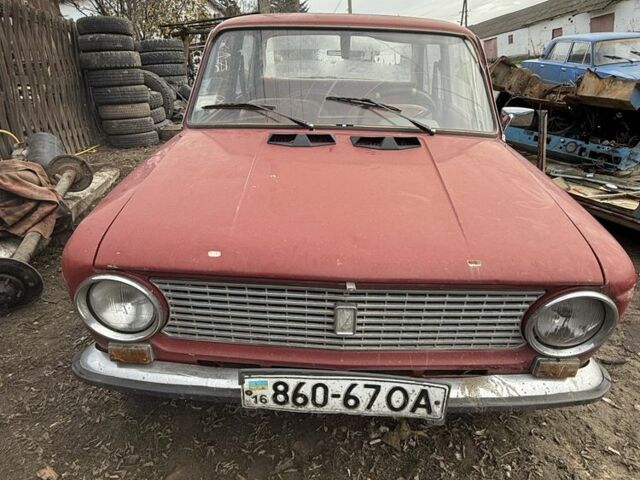 Красный ВАЗ 2101, объемом двигателя 1.3 л и пробегом 150 тыс. км за 500 $, фото 1 на Automoto.ua