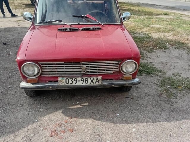 Красный ВАЗ 2101, объемом двигателя 9 л и пробегом 344 тыс. км за 389 $, фото 1 на Automoto.ua