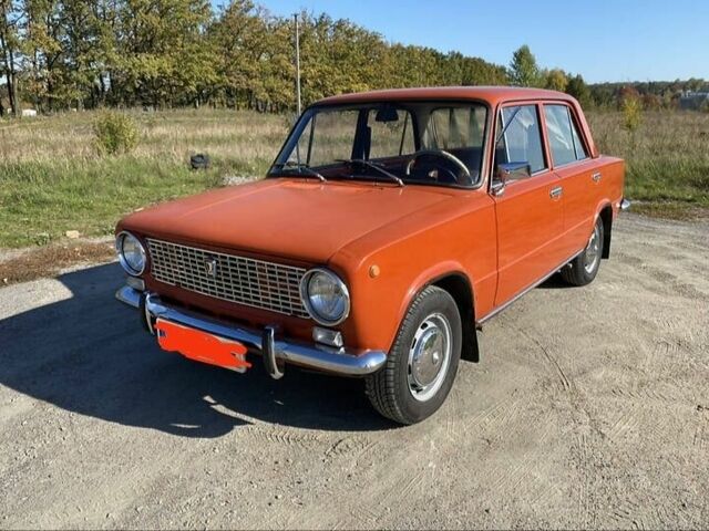 Красный ВАЗ 2101, объемом двигателя 0 л и пробегом 100 тыс. км за 100 $, фото 1 на Automoto.ua