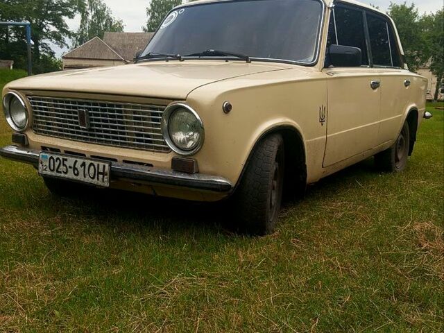 ВАЗ 2101, объемом двигателя 1.2 л и пробегом 200 тыс. км за 800 $, фото 1 на Automoto.ua