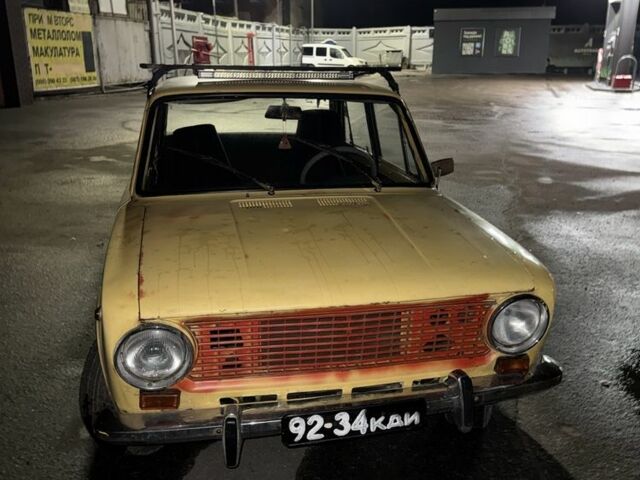 Желтый ВАЗ 2101, объемом двигателя 0 л и пробегом 1 тыс. км за 214 $, фото 1 на Automoto.ua