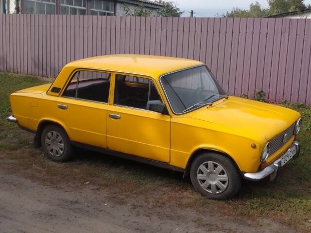Желтый ВАЗ 2101, объемом двигателя 1.3 л и пробегом 100 тыс. км за 387 $, фото 1 на Automoto.ua