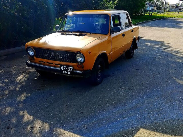 Желтый ВАЗ 2101, объемом двигателя 1.3 л и пробегом 0 тыс. км за 400 $, фото 1 на Automoto.ua