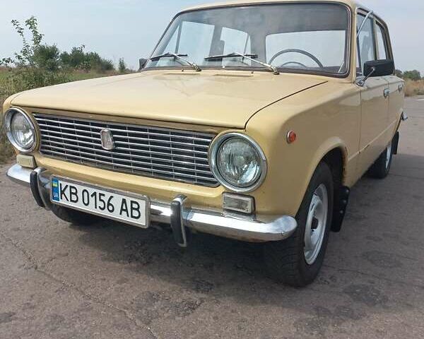 Жовтий ВАЗ 2101, об'ємом двигуна 1.2 л та пробігом 56 тис. км за 1200 $, фото 1 на Automoto.ua