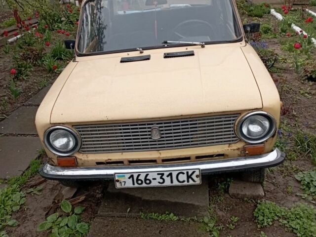 Желтый ВАЗ 2101, объемом двигателя 1.3 л и пробегом 73 тыс. км за 350 $, фото 1 на Automoto.ua