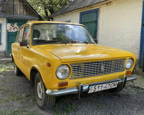 Желтый ВАЗ 2101, объемом двигателя 1.2 л и пробегом 460 тыс. км за 603 $, фото 1 на Automoto.ua