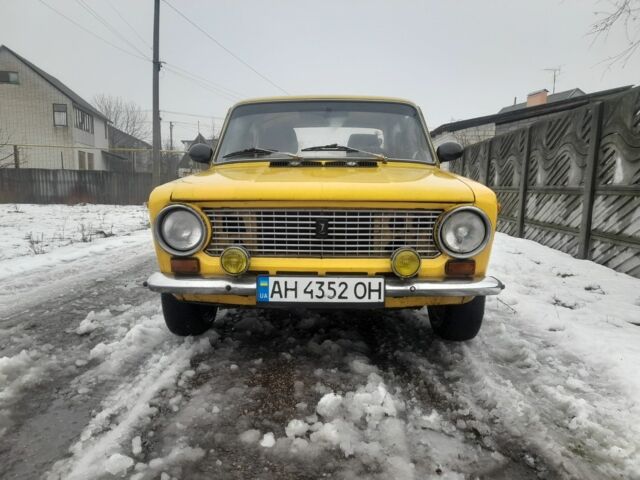 Желтый ВАЗ 2101, объемом двигателя 1.3 л и пробегом 123 тыс. км за 583 $, фото 1 на Automoto.ua