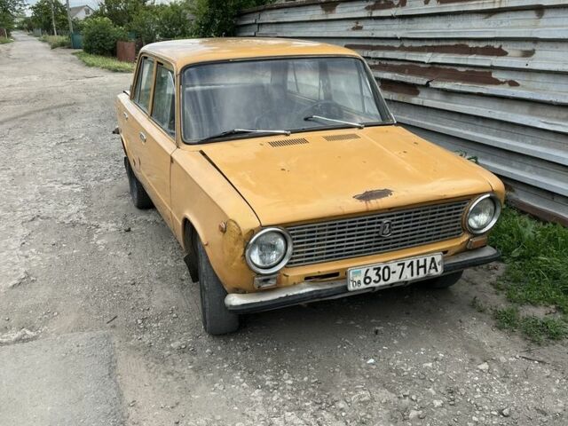 Желтый ВАЗ 2101, объемом двигателя 1.3 л и пробегом 150 тыс. км за 272 $, фото 1 на Automoto.ua