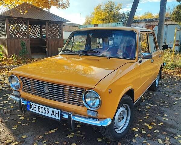 Желтый ВАЗ 2101, объемом двигателя 1.2 л и пробегом 467 тыс. км за 1450 $, фото 1 на Automoto.ua