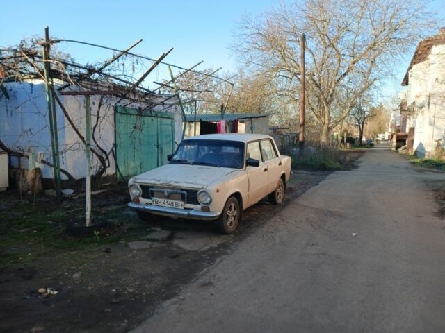 Желтый ВАЗ 2101, объемом двигателя 1.7 л и пробегом 99 тыс. км за 800 $, фото 1 на Automoto.ua