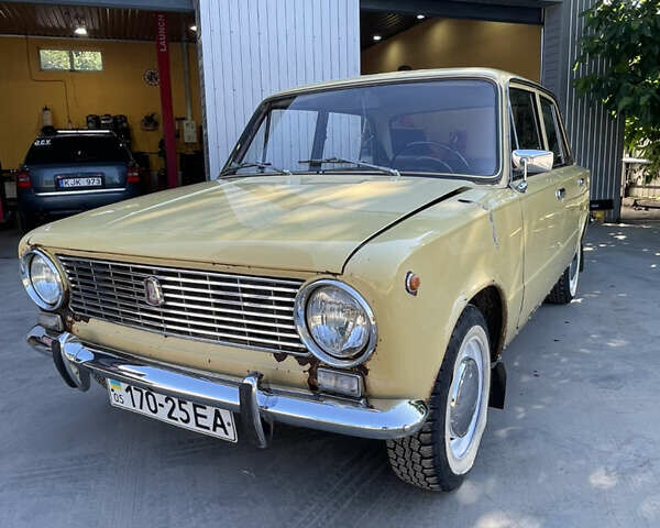 Желтый ВАЗ 2101, объемом двигателя 1.1 л и пробегом 44 тыс. км за 899 $, фото 1 на Automoto.ua