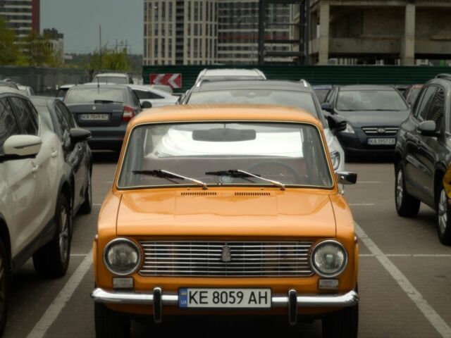 Жовтий ВАЗ 2101, об'ємом двигуна 1.2 л та пробігом 130 тис. км за 650 $, фото 1 на Automoto.ua