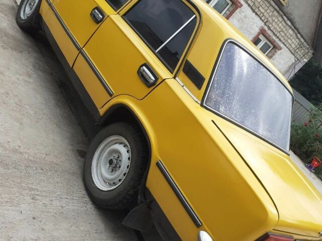 Желтый ВАЗ 2101, объемом двигателя 1.2 л и пробегом 434 тыс. км за 637 $, фото 1 на Automoto.ua