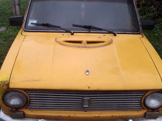 Желтый ВАЗ 2101, объемом двигателя 1.2 л и пробегом 100 тыс. км за 121 $, фото 1 на Automoto.ua