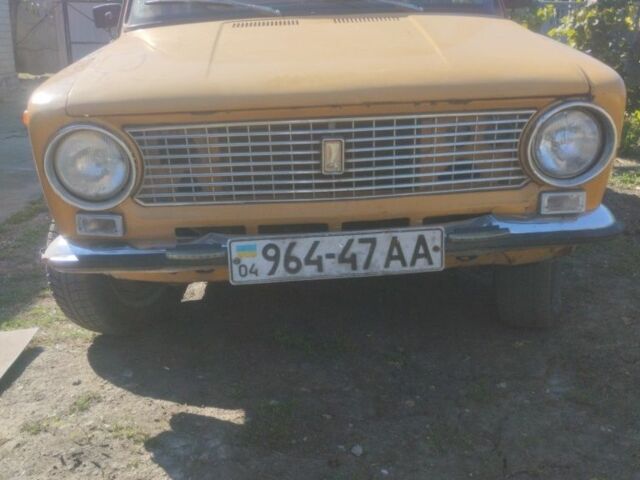 Желтый ВАЗ 2101, объемом двигателя 5 л и пробегом 111 тыс. км за 413 $, фото 1 на Automoto.ua
