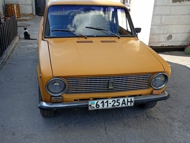 Желтый ВАЗ 2101, объемом двигателя 1.1 л и пробегом 200 тыс. км за 572 $, фото 1 на Automoto.ua