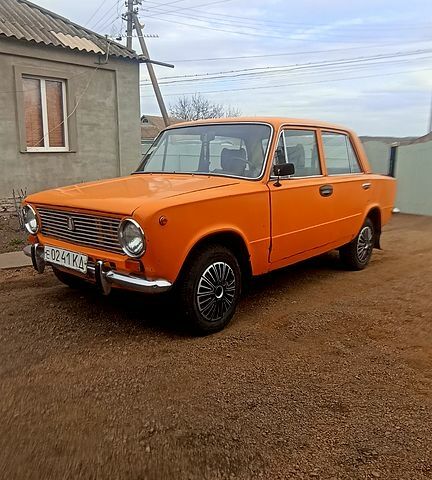 Жовтий ВАЗ 2101, об'ємом двигуна 1.2 л та пробігом 100 тис. км за 400 $, фото 1 на Automoto.ua