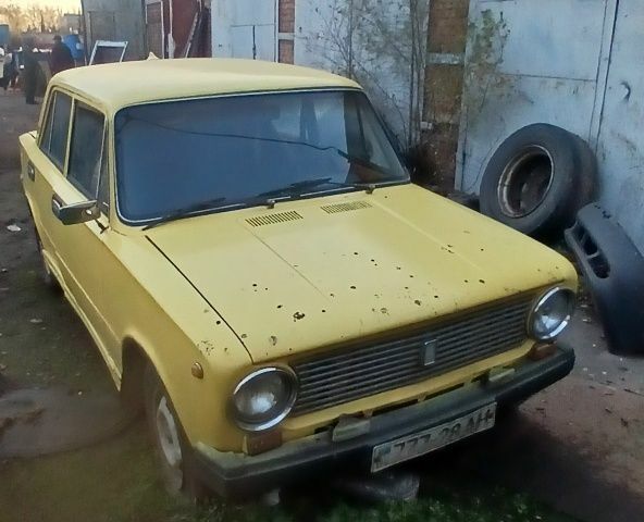 Желтый ВАЗ 2101, объемом двигателя 0 л и пробегом 100 тыс. км за 550 $, фото 1 на Automoto.ua