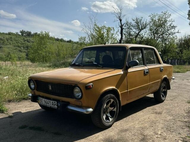 Желтый ВАЗ 2101, объемом двигателя 0 л и пробегом 87 тыс. км за 832 $, фото 1 на Automoto.ua