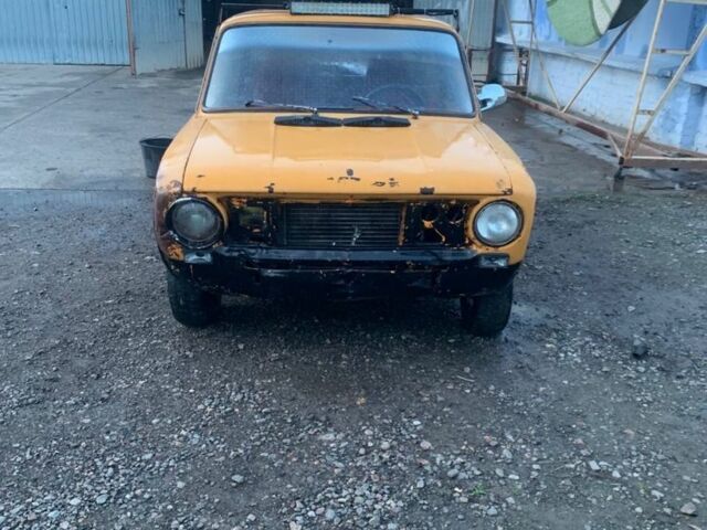 Желтый ВАЗ 2101, объемом двигателя 1.3 л и пробегом 1 тыс. км за 379 $, фото 1 на Automoto.ua