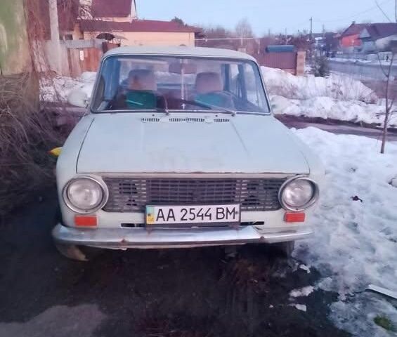 Серый ВАЗ 2101, объемом двигателя 8 л и пробегом 3 тыс. км за 300 $, фото 1 на Automoto.ua