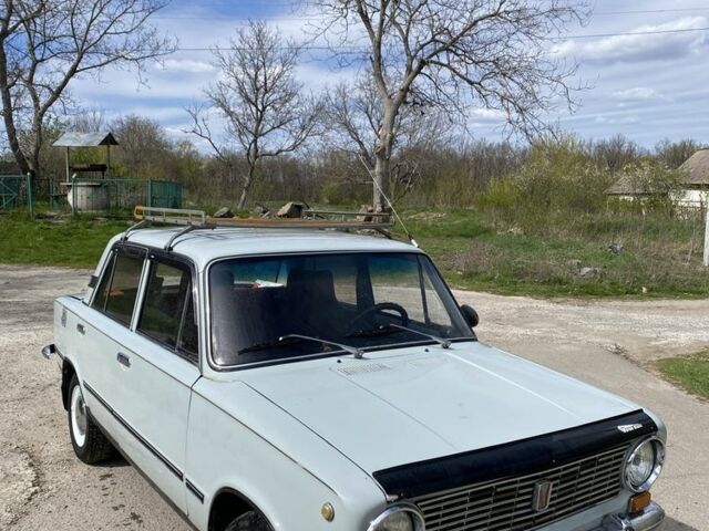 Серый ВАЗ 2101, объемом двигателя 1.2 л и пробегом 300 тыс. км за 805 $, фото 1 на Automoto.ua