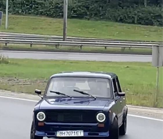 Синий ВАЗ 2101, объемом двигателя 2 л и пробегом 1000 тыс. км за 2100 $, фото 1 на Automoto.ua