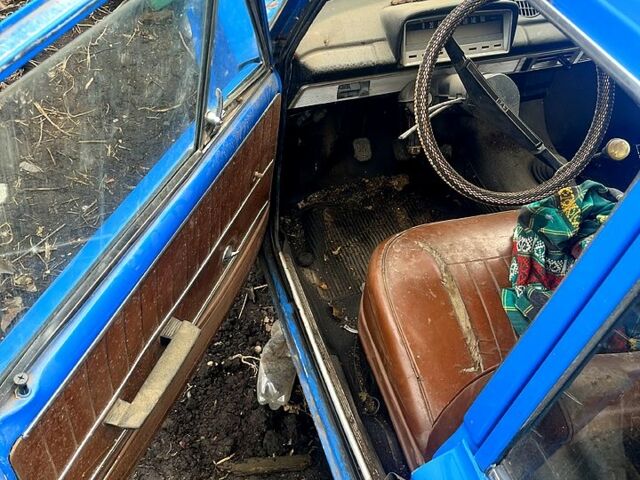 Синий ВАЗ 2101, объемом двигателя 1.2 л и пробегом 300 тыс. км за 250 $, фото 1 на Automoto.ua