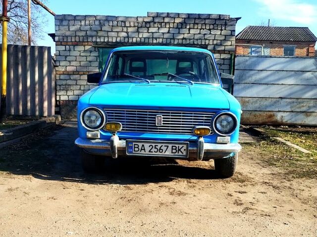 Синій ВАЗ 2101, об'ємом двигуна 1.2 л та пробігом 250 тис. км за 700 $, фото 1 на Automoto.ua