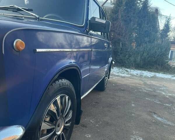 Синий ВАЗ 2101, объемом двигателя 1.3 л и пробегом 300 тыс. км за 900 $, фото 1 на Automoto.ua