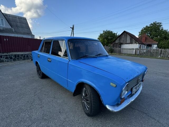 Синий ВАЗ 2101, объемом двигателя 1.3 л и пробегом 70 тыс. км за 384 $, фото 1 на Automoto.ua