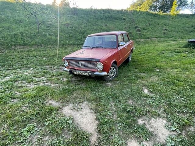 Синий ВАЗ 2101, объемом двигателя 0 л и пробегом 300 тыс. км за 300 $, фото 1 на Automoto.ua