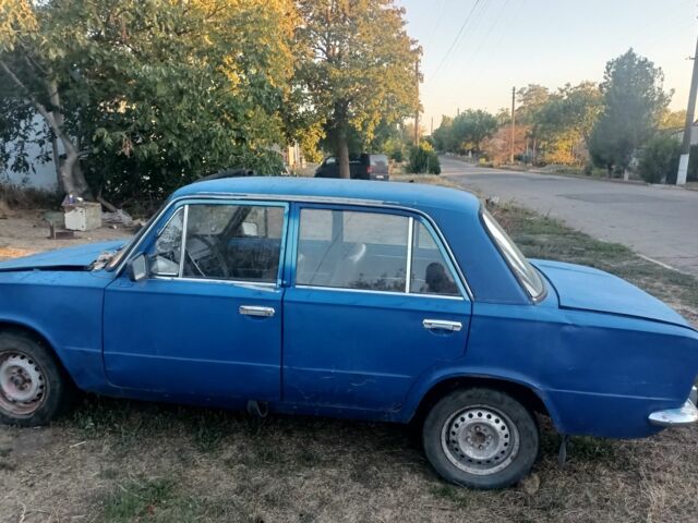 Синій ВАЗ 2101, об'ємом двигуна 1.5 л та пробігом 300 тис. км за 270 $, фото 1 на Automoto.ua
