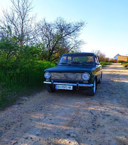 Зеленый ВАЗ 2101, объемом двигателя 1.2 л и пробегом 0 тыс. км за 1000 $, фото 1 на Automoto.ua