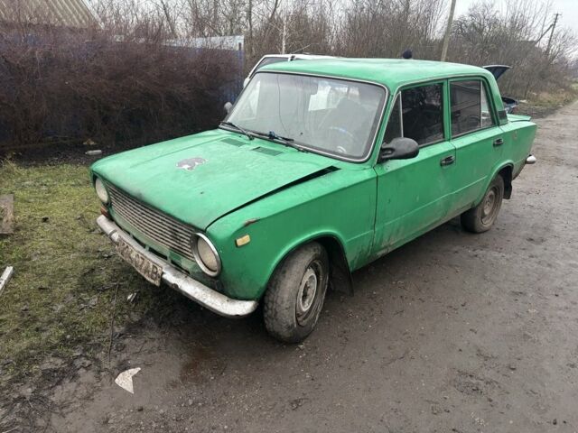 Зеленый ВАЗ 2101, объемом двигателя 1.3 л и пробегом 200 тыс. км за 237 $, фото 1 на Automoto.ua