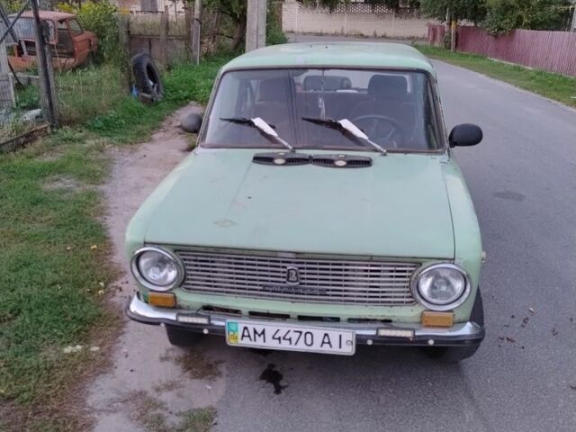 ВАЗ 2101 1975 в Радомышле на Automoto.ua Зеленый ВАЗ 2101, объемом двигателя 1 л и пробегом 120 тыс. км за 500 $, фото 1 на Automoto.ua